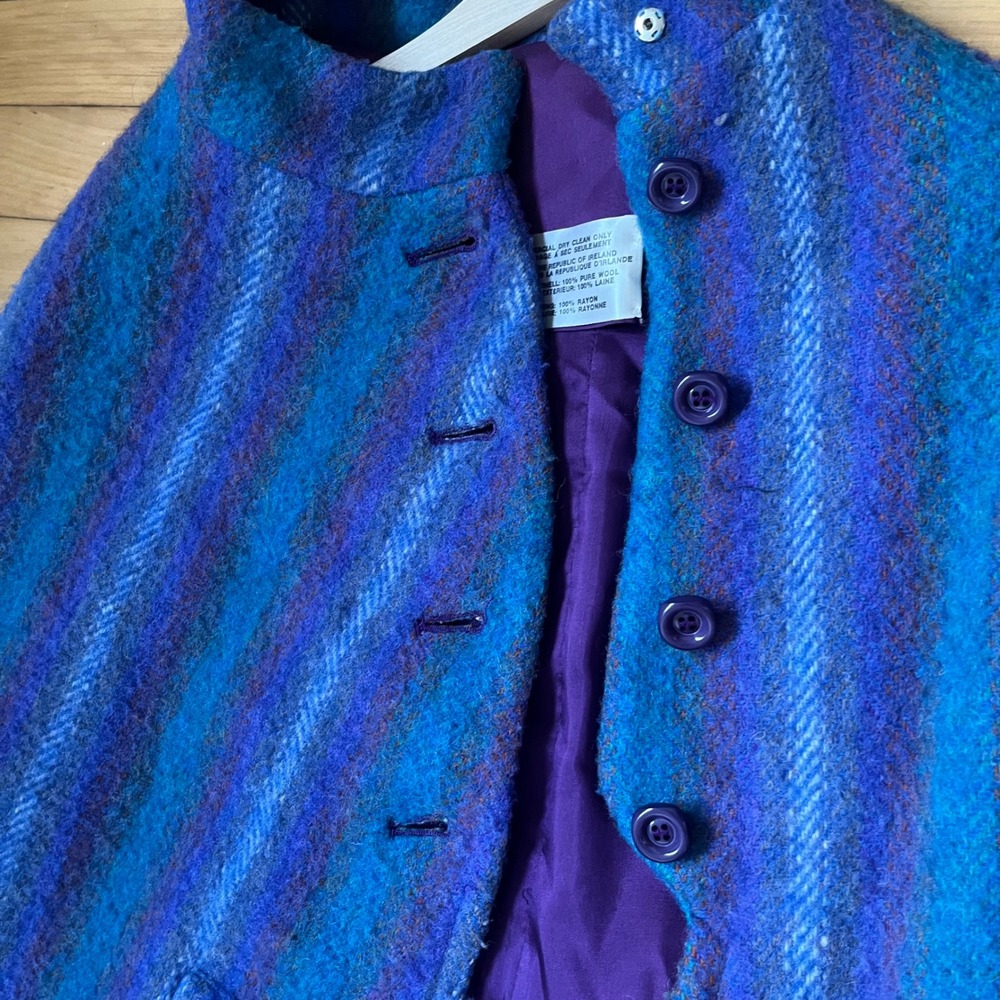 Vintage Hourihan Irish Pure Wool Striped Cape Blue Purple Button Made in Ireland - Picture 6 of 13